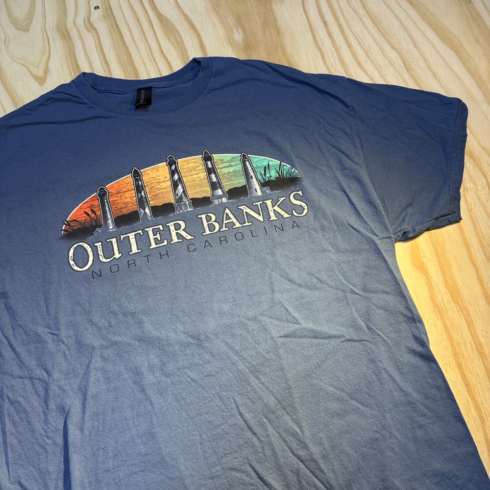 Gildan Outer Banks North Carolina Lighthouse Graphic T-Shirt Blue Mens XL
